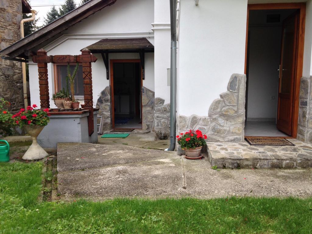Petra Apartmanok Велем Екстер'єр фото
