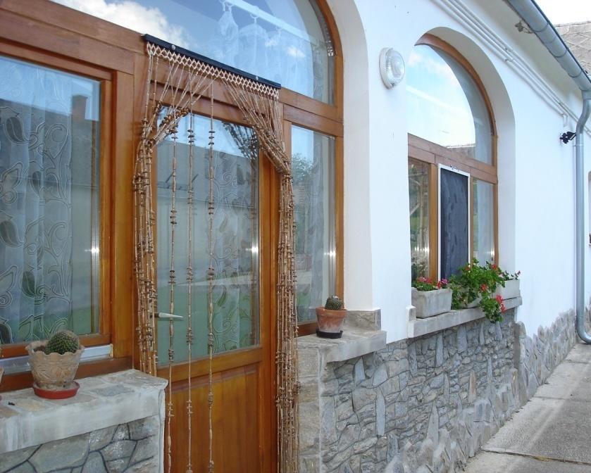 Petra Apartmanok Велем Екстер'єр фото